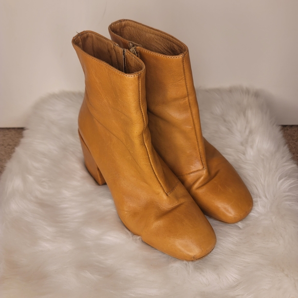 Free People Nicola Tan Leather Block Heel Ankle Boots - Picture 2 of 7